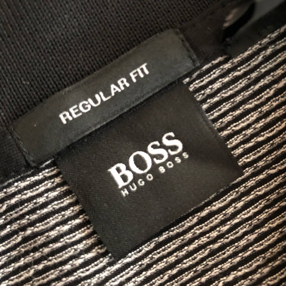 Hugo Boss collared shirt - Picture 2 of 4